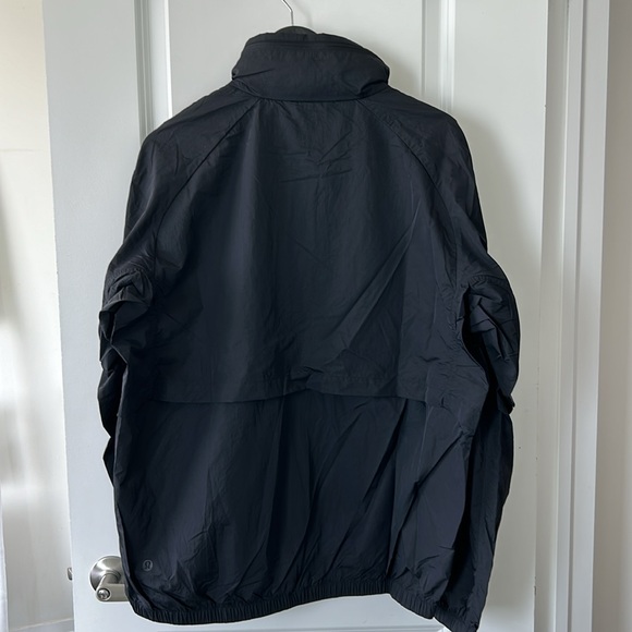 Lululemon Light Jacket - Picture 4 of 8